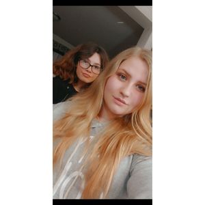 Meet your Posher, Della